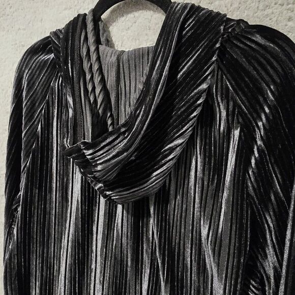 Rachel by Rachel Roy Sz‎ L Black Pleated Velvet Pullover Hoodie Womens Whimsical - Picture 5 of 10